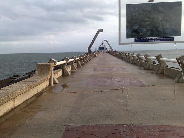 Early morning jogging in Coatzacoalcos